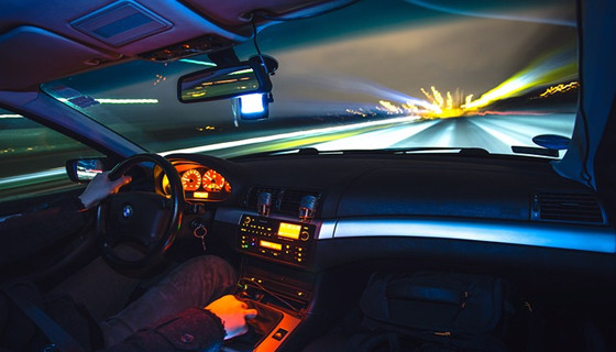 driving-ge7b7c6778_640_副本